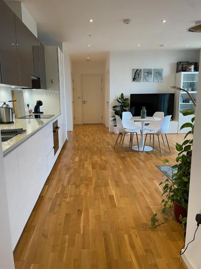 Luxury En-Suite Room Olympic Village In Shared Apartment London Kültér fotó