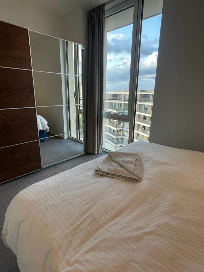 Luxury En-Suite Room Olympic Village In Shared Apartment London Kültér fotó