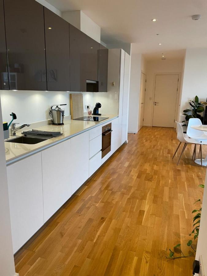 Luxury En-Suite Room Olympic Village In Shared Apartment London Kültér fotó