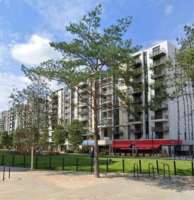 Luxury En-Suite Room Olympic Village In Shared Apartment London Kültér fotó
